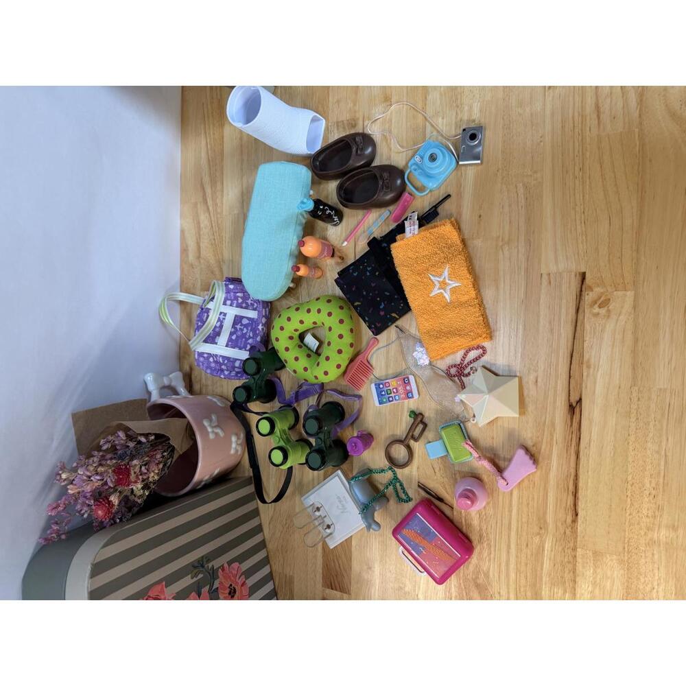 American Girl and other brand miscellaneous accessory lot for 18 inch dolls